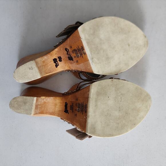 Bongo Wood Sandals Womens 8 Platform Chunky Heel Brown Leather Studs Buckle Y2K - Picture 12 of 12
